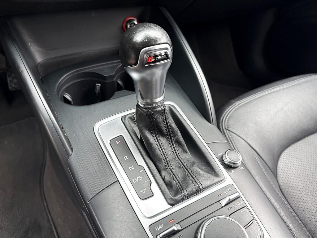 Audi A3 - 1.4 TFSI SEDAN AMBIENTE 16V GASOLINA 4P S-TRONIC