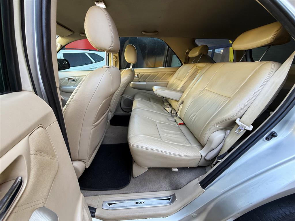 Toyota Hilux Sw4 - 3.0 SRV 4X4 16V TURBO INTERCOOLER DIESEL 4P AUTOMÁTICO