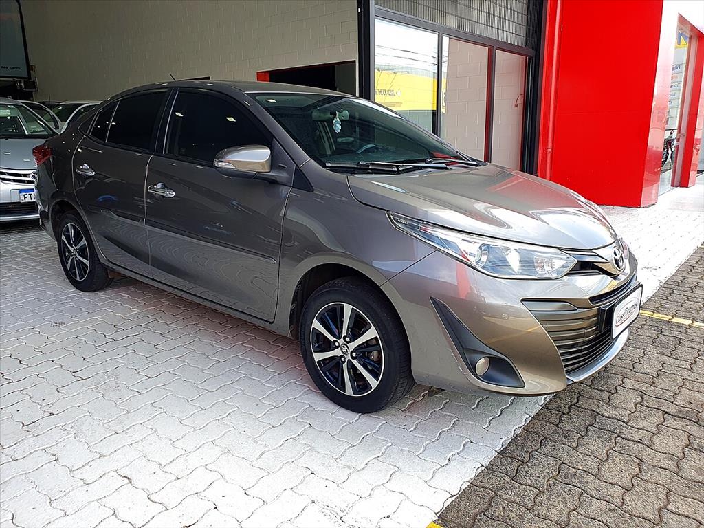 Toyota Yaris - 1.5 16V FLEX SEDAN XLS MULTIDRIVE