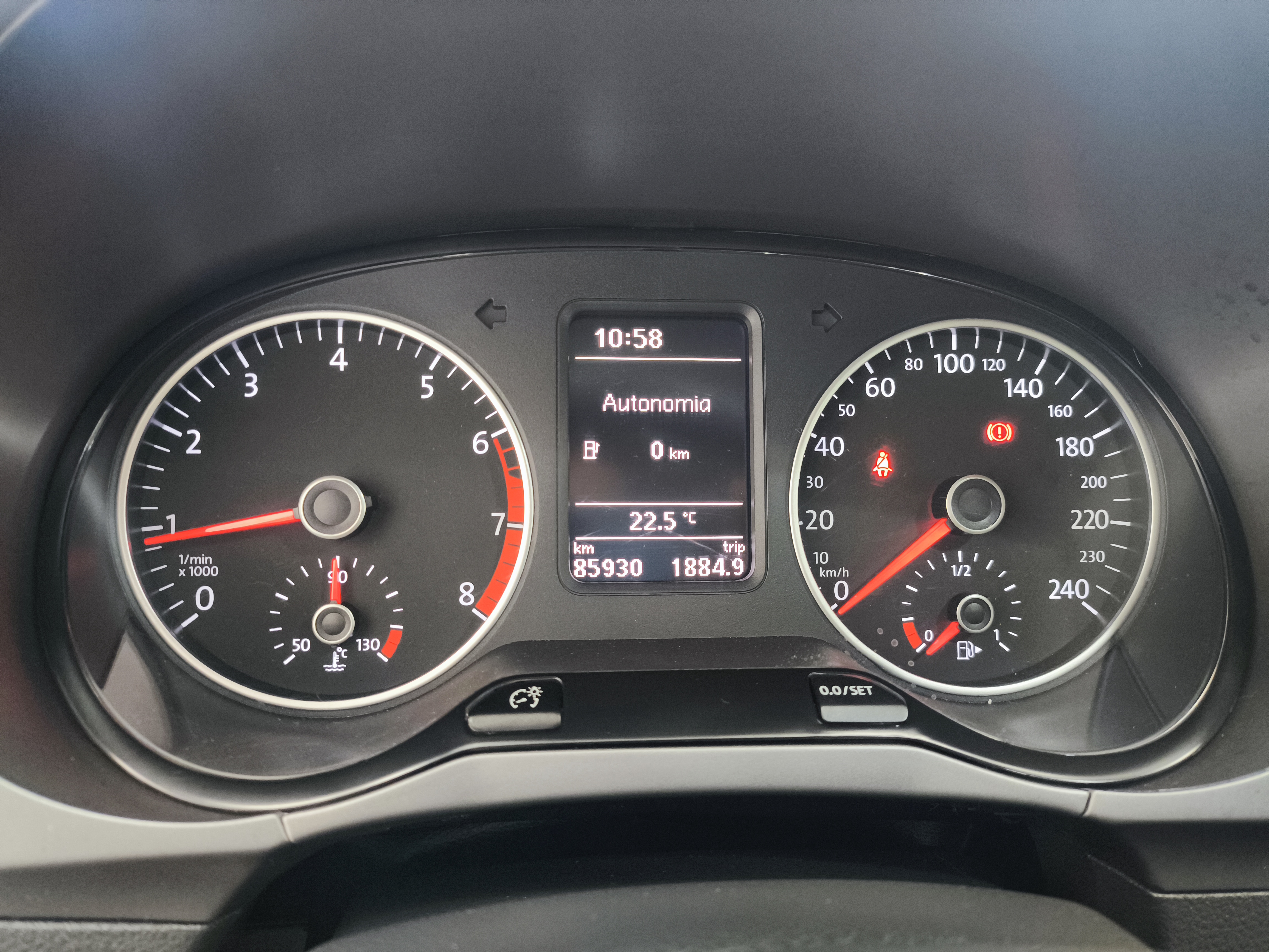 VW - Volkswagen-FOX-1.6 MSI TOTAL FLEX CONNECT 4P MANUAL