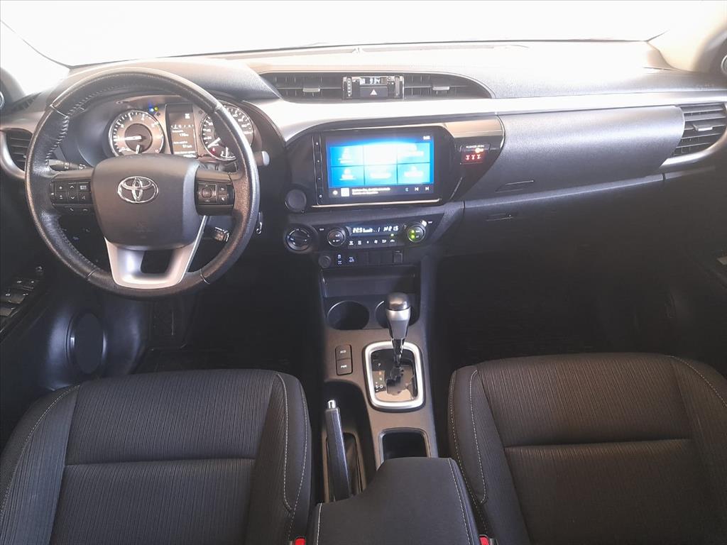 HILUX 2.8 D-4D TURBO DIESEL CD SR 4X4 AUTOMÁTICO8
