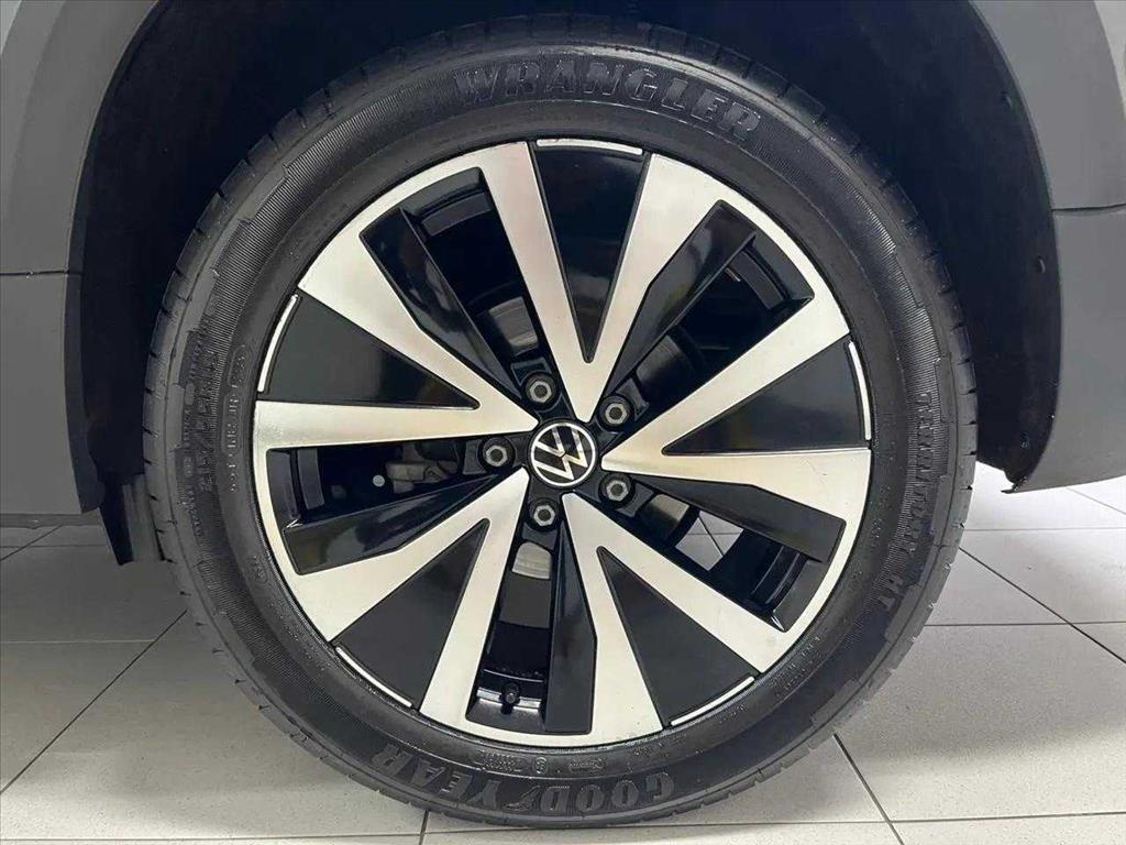 TAOS 1.4 250 TSI TOTAL FLEX HIGHLINE AUTOMÁTICO13