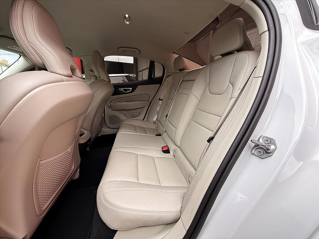 Volvo S60 - 2.0 T4 MOMENTUM GASOLINA 4P AUTOMÁTICO