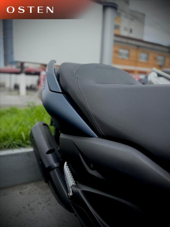 YAMAHA-XMAX-ABS