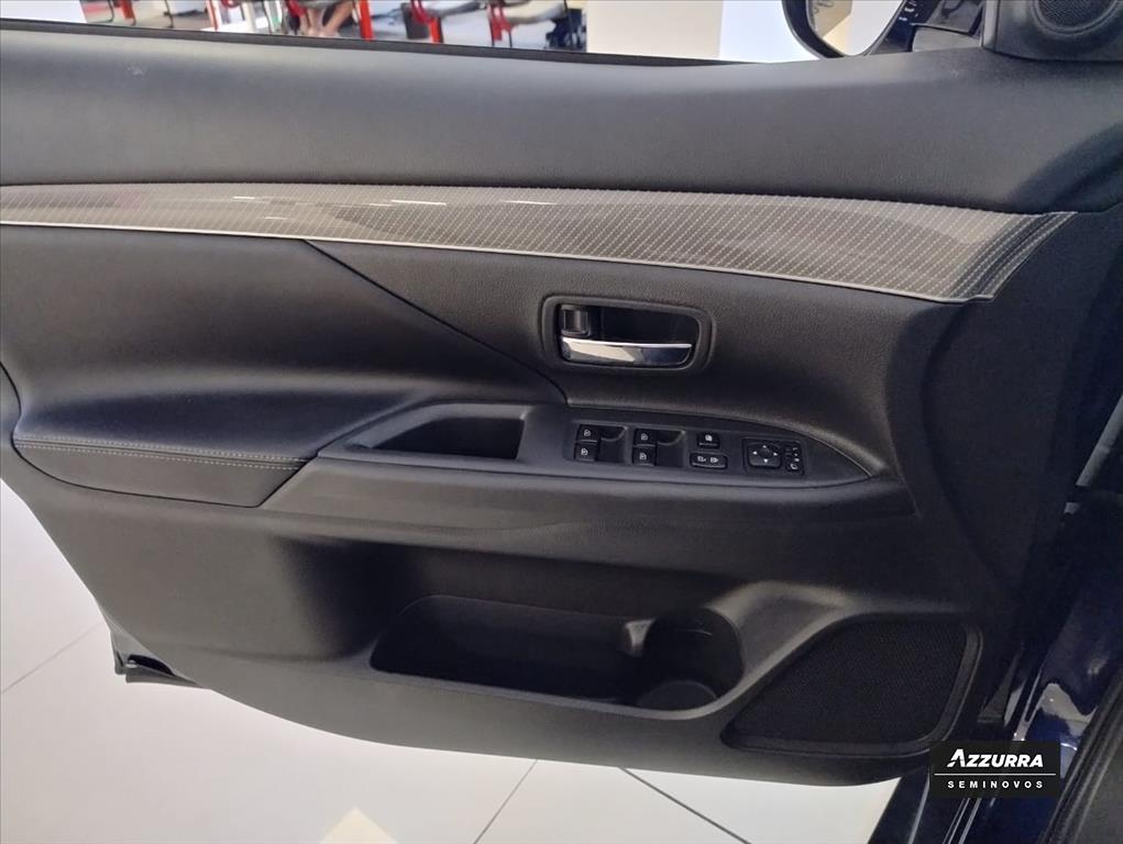 OUTLANDER 2.0 MIVEC GASOLINA HPE AUTOMÁTICO18