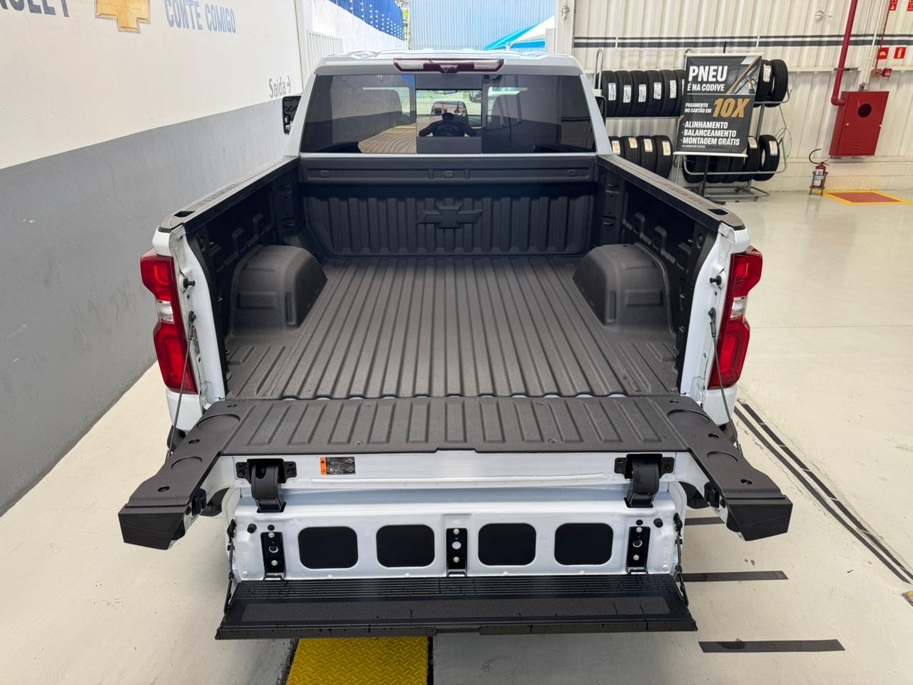 SILVERADO 5.3 V8 GASOLINA 1500 HIGH COUNTRY 4X4 AUTOMÁTICO9