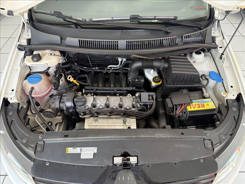 Volkswagen Fox - 1.6 MSI COMFORTLINE 8V FLEX 4P MANUAL