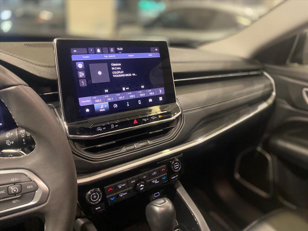 COMMANDER 1.3 T270 TURBO FLEX LONGITUDE AT6