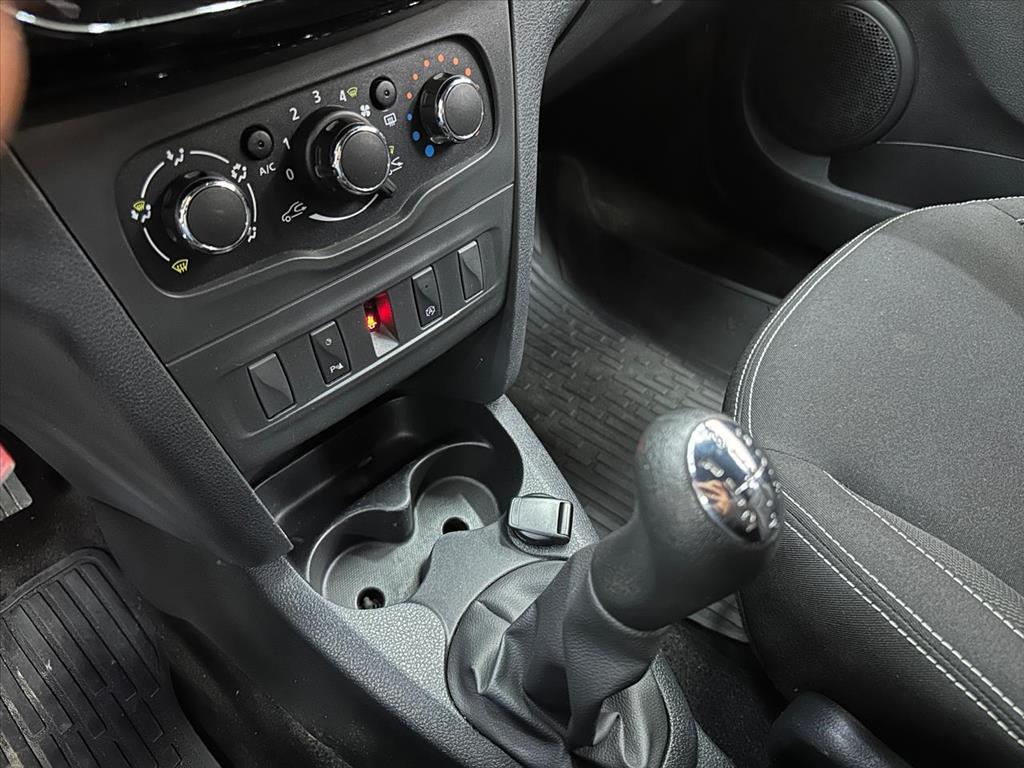 SANDERO 1.6 16V SCE FLEX ZEN MANUAL10