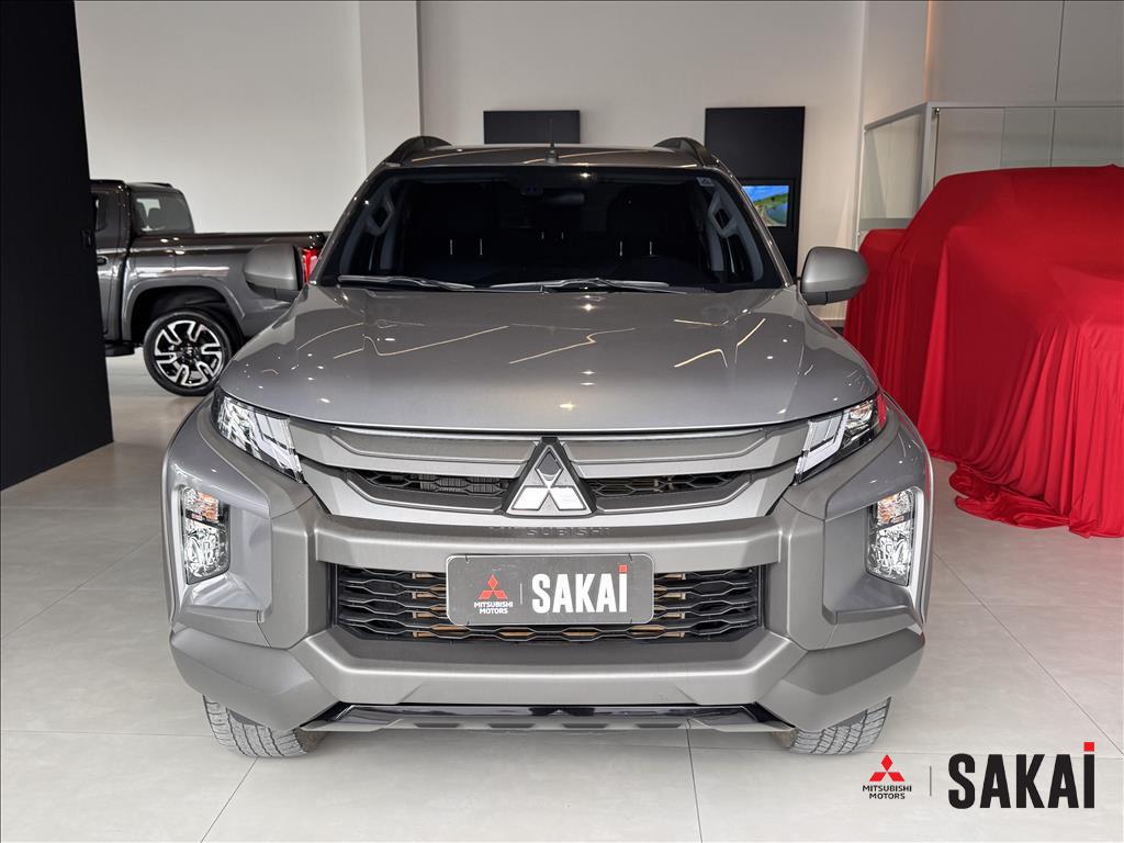 Mitsubishi-L200 TRITON-2.4 16V TURBO DIESEL SPORT OUTDOOR PLUS CD 4P 4X4 AUTOMÁTICO