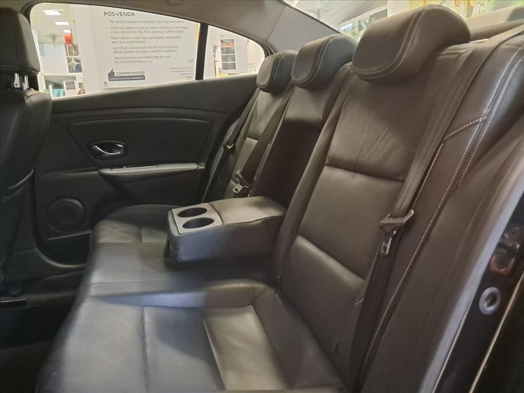 FLUENCE 2.0 DYNAMIQUE PLUS 16V FLEX 4P AUTOMÁTICO9