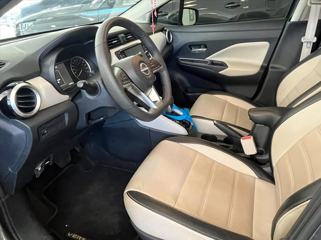 Nissan-VERSA-1.6 16V FLEX EXCLUSIVE XTRONIC