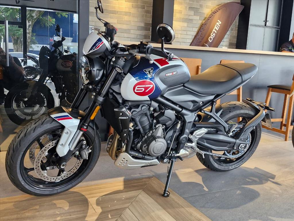 TRIUMPH-TRIDENT-660 TRIPLE TRIBUTE EDITION