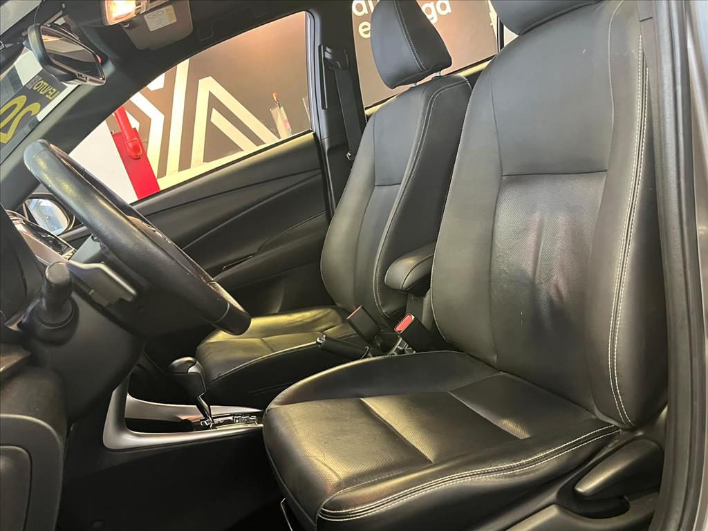 YARIS 1.5 16V FLEX XLS CONNECT MULTIDRIVE9
