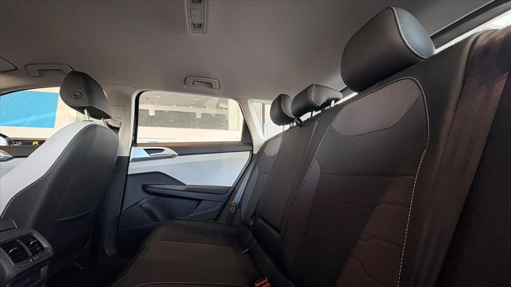 TAOS 1.4 250 TSI TOTAL FLEX COMFORTLINE AUTOMÁTICO11