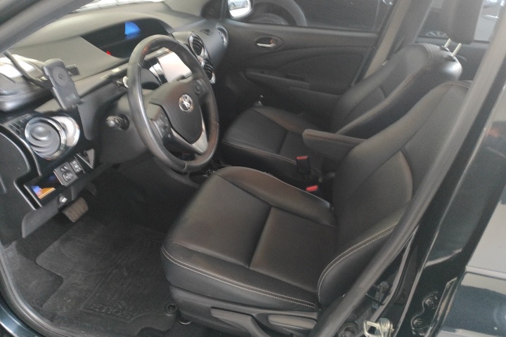 ETIOS 1.5 XLS 16V FLEX 4P AUTOMÁTICO