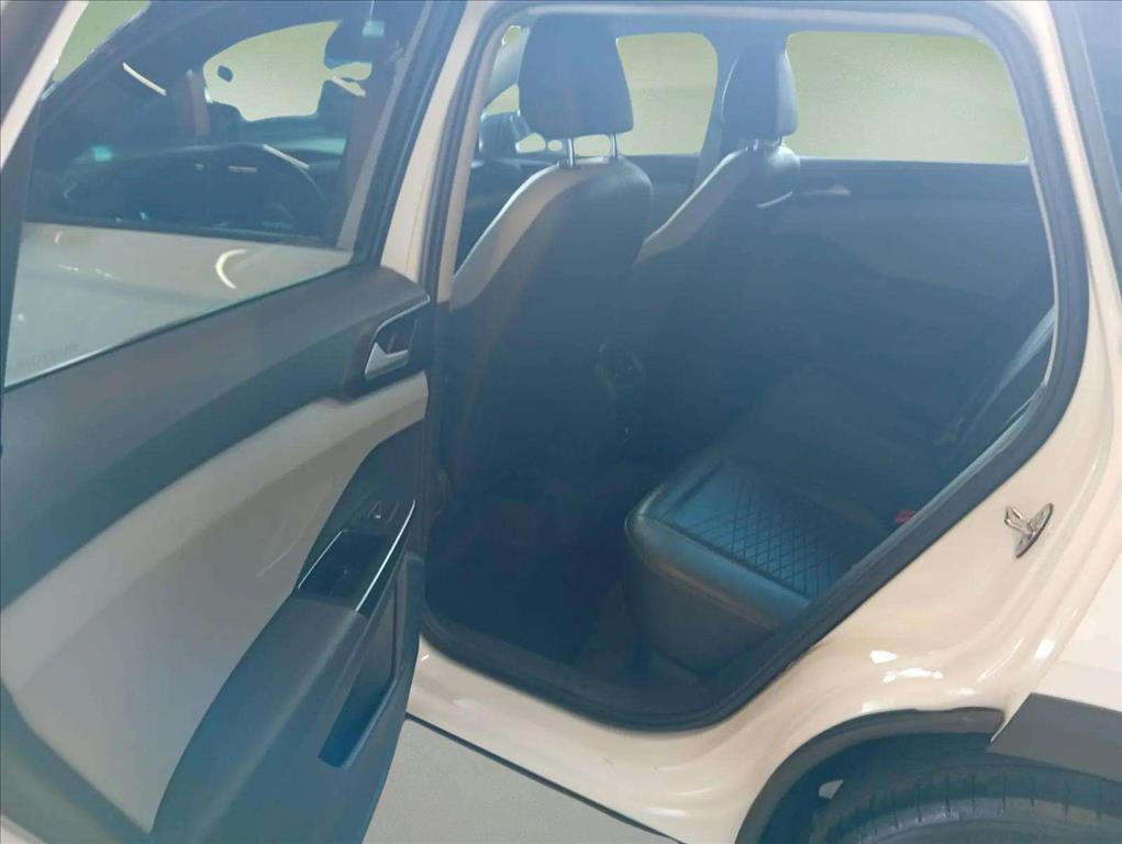 TAOS 1.4 250 TSI TOTAL FLEX COMFORTLINE AUTOMÁTICO9