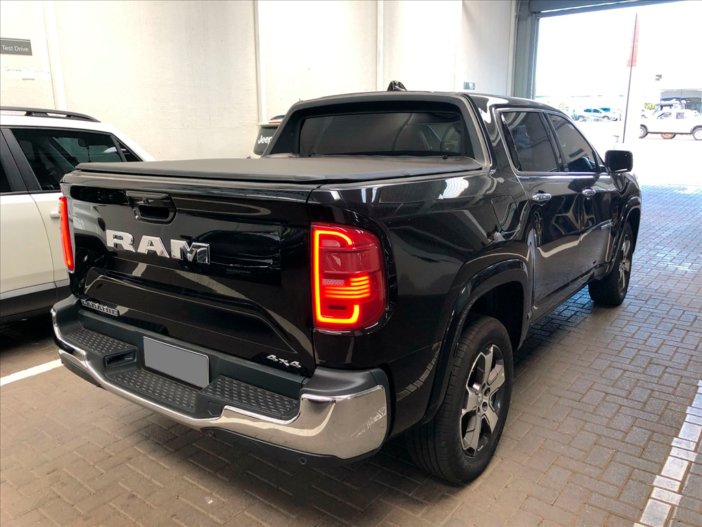 RAMPAGE 2.0 TURBO DIESEL LARAMIE 4X4 AUTOMÁTICO12