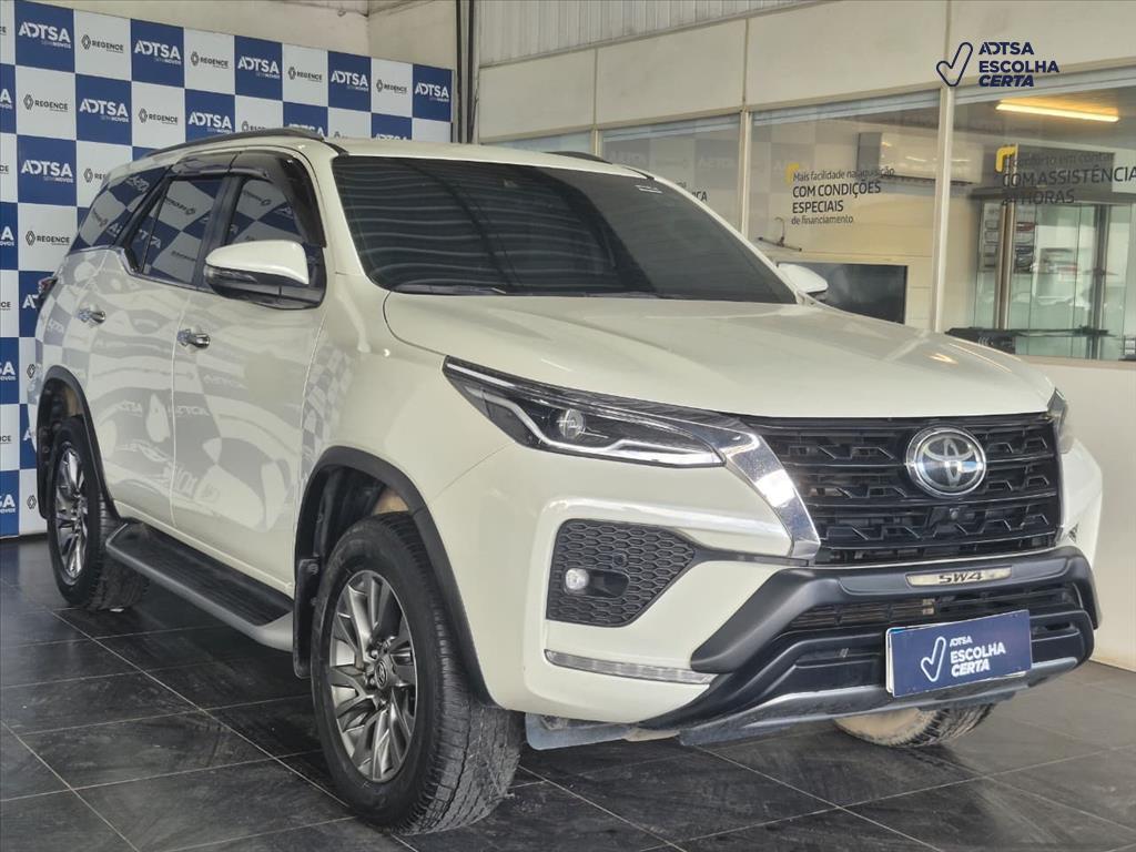 TOYOTA HILUX SW4