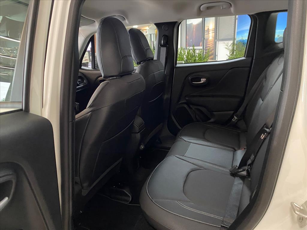 RENEGADE 1.3 T270 TURBO FLEX LONGITUDE AT64