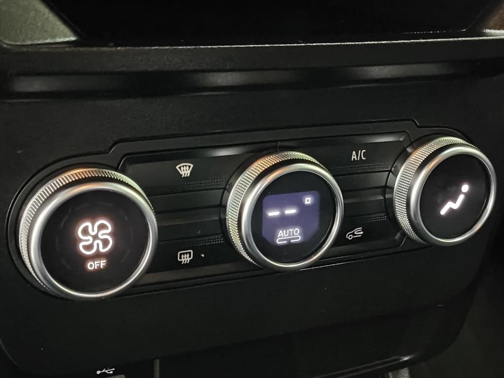 OROCH 1.6 16V SCE FLEX ICONIC MANUAL9