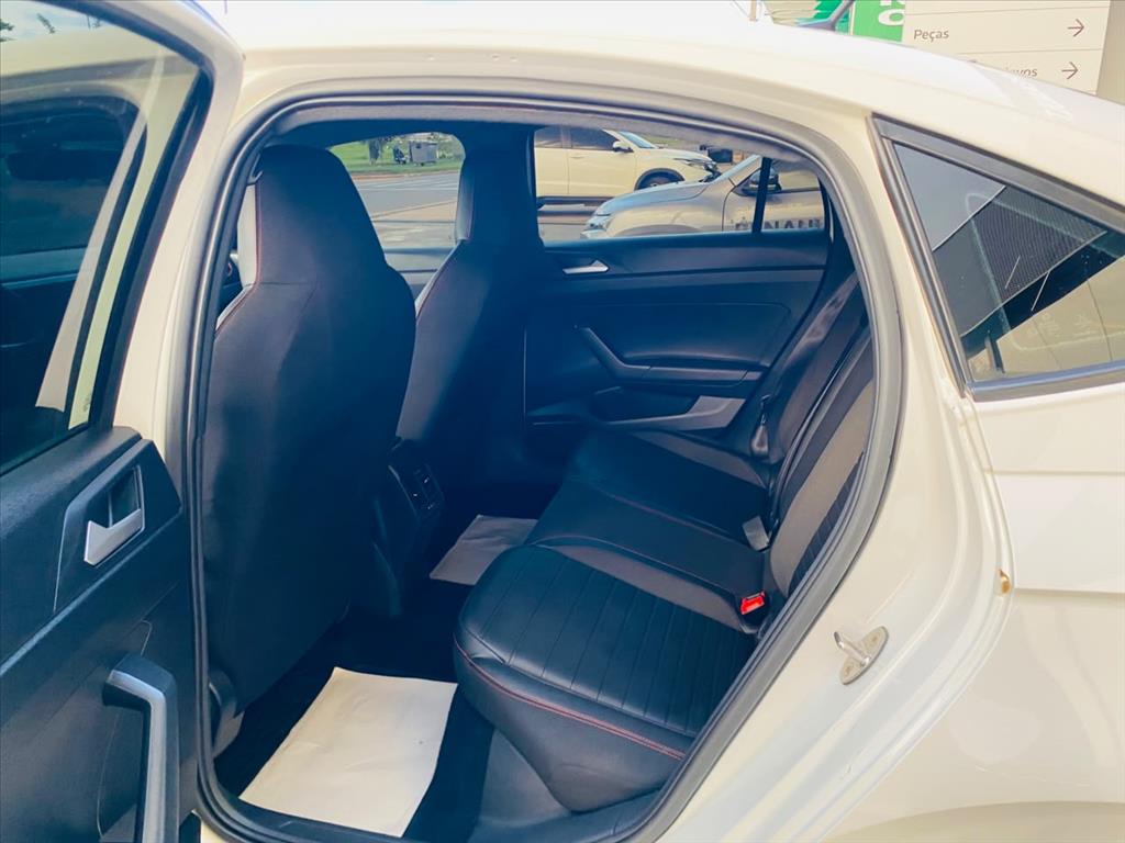 VIRTUS 1.4 250 TSI GTS AUTOMÁTICO9