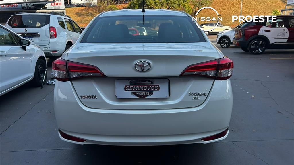 YARIS 1.5 16V FLEX SEDAN XL MANUAL4