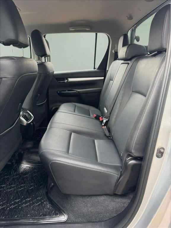 HILUX 2.8 D-4D TURBO DIESEL CD SRV 4X4 AUTOMÁTICO14