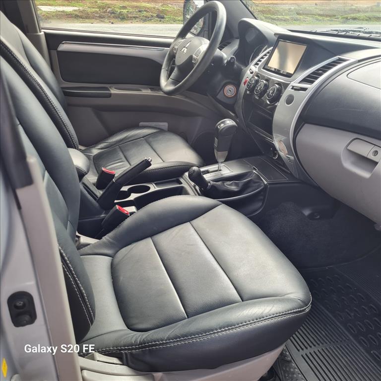 MITSUBISHI PAJERO DAKAR