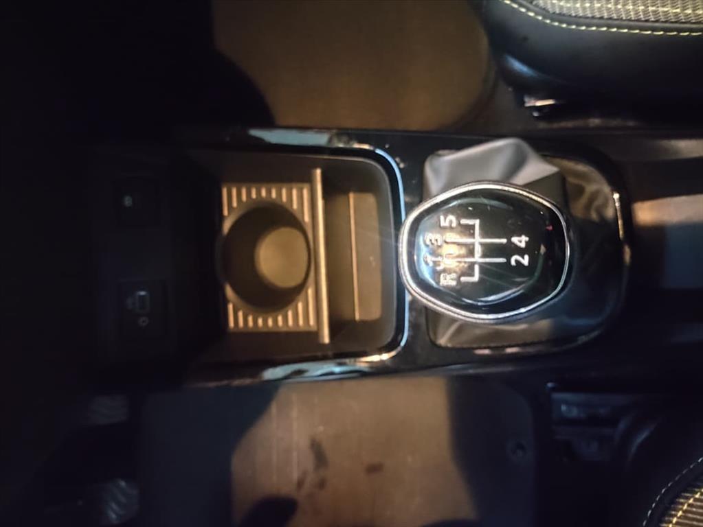 KWID 1.0 12V SCE FLEX OUTSIDER MANUAL14