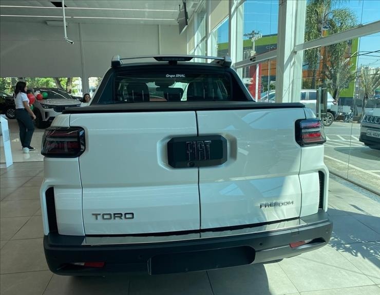 TORO 1.3 TURBO 270 FLEX FREEDOM AT62