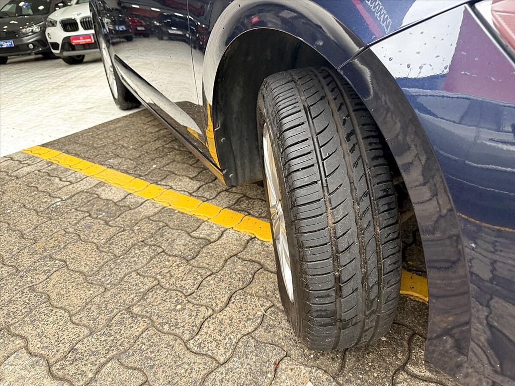 Volkswagen Polo - 1.6 MSI TOTAL FLEX MANUAL