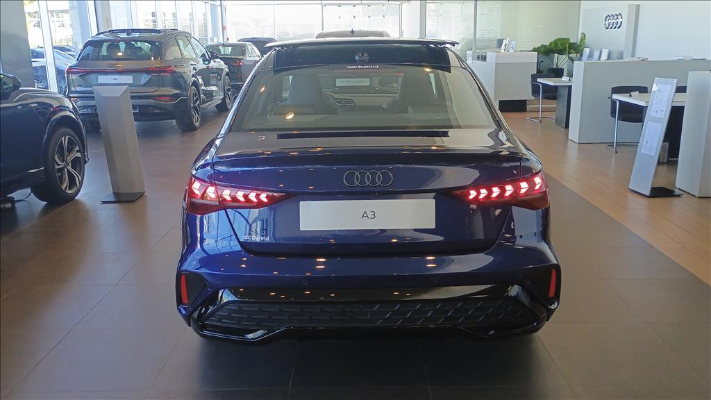 A3 2.0 40 TFSI GASOLINA SEDAN PERFORMANCE BLACK S-TRONIC4
