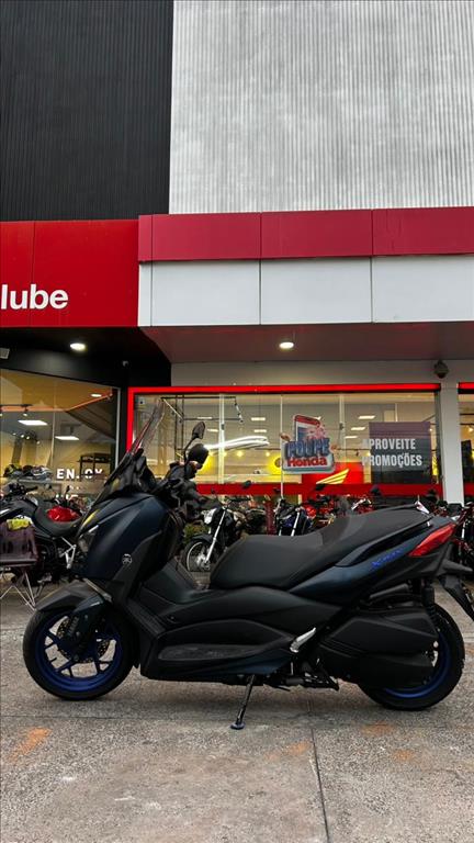 YAMAHA XMAX foto 4