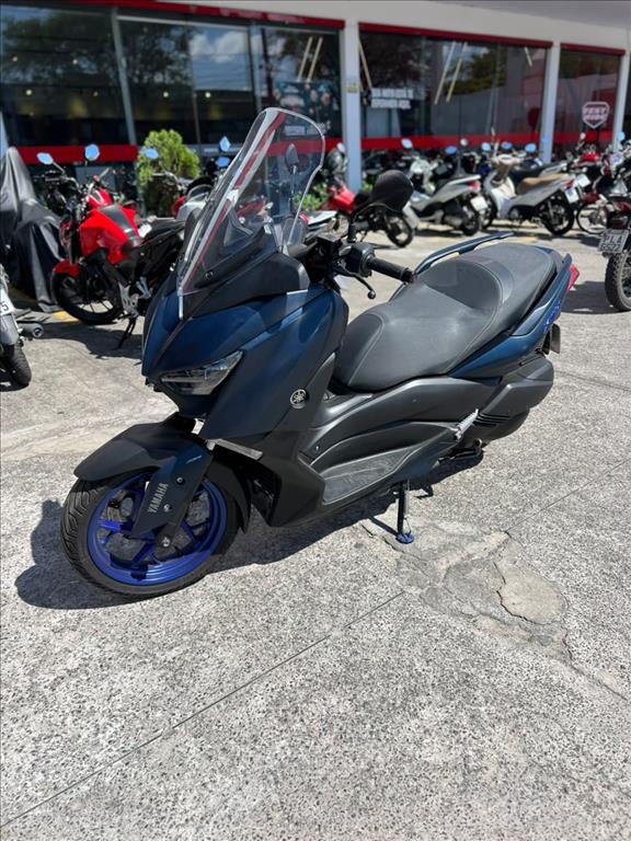 YAMAHA XMAX foto 2