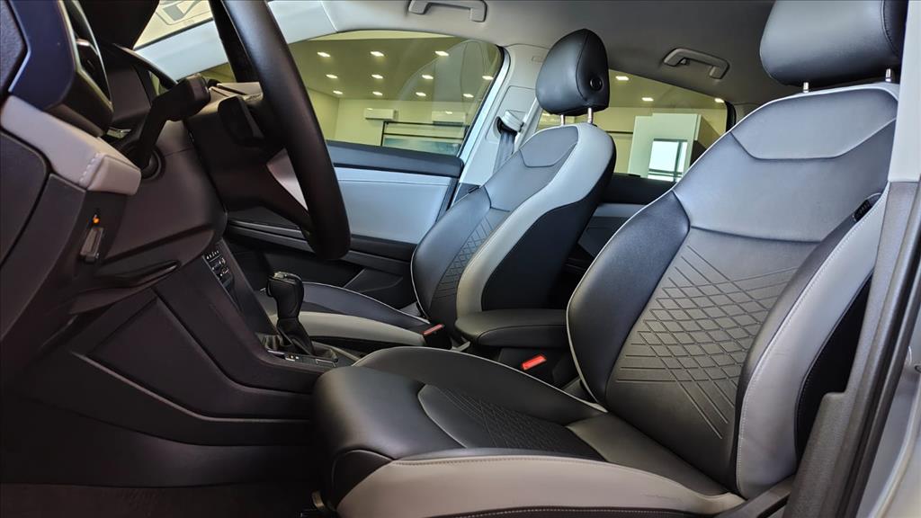 TAOS 1.4 250 TSI TOTAL FLEX COMFORTLINE AUTOMÁTICO13
