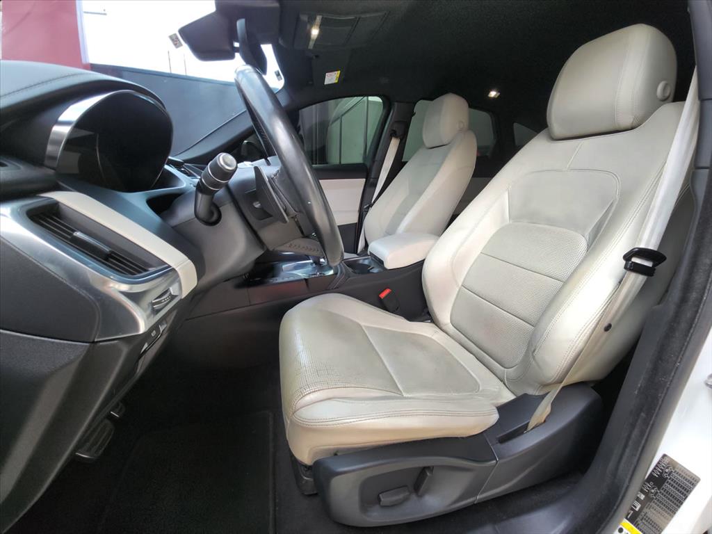 Jaguar E-Pace - 2.0 16V P250 FLEX R-DYNAMIC S AWD AUTOMÁTICO