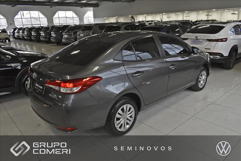 YARIS 1.5 16V FLEX SEDAN XL LIVE MULTIDRIVE3