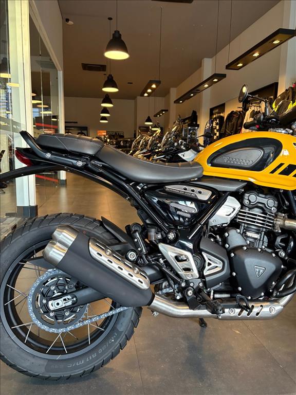 SCRAMBLER 400 XC1