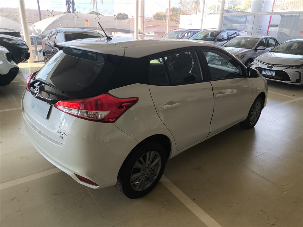 YARIS 1.5 16V FLEX XL PLUS CONNECT MULTIDRIVE3