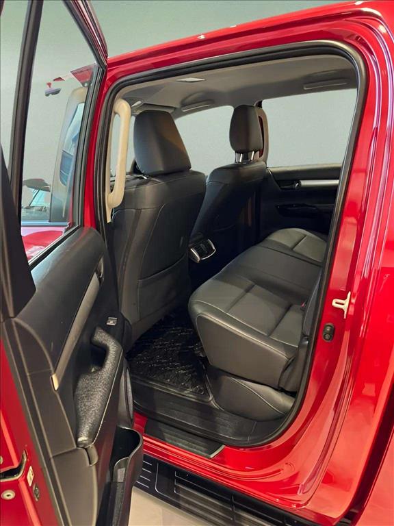 HILUX 2.8 D-4D TURBO DIESEL CD SRV 4X4 AUTOMÁTICO12