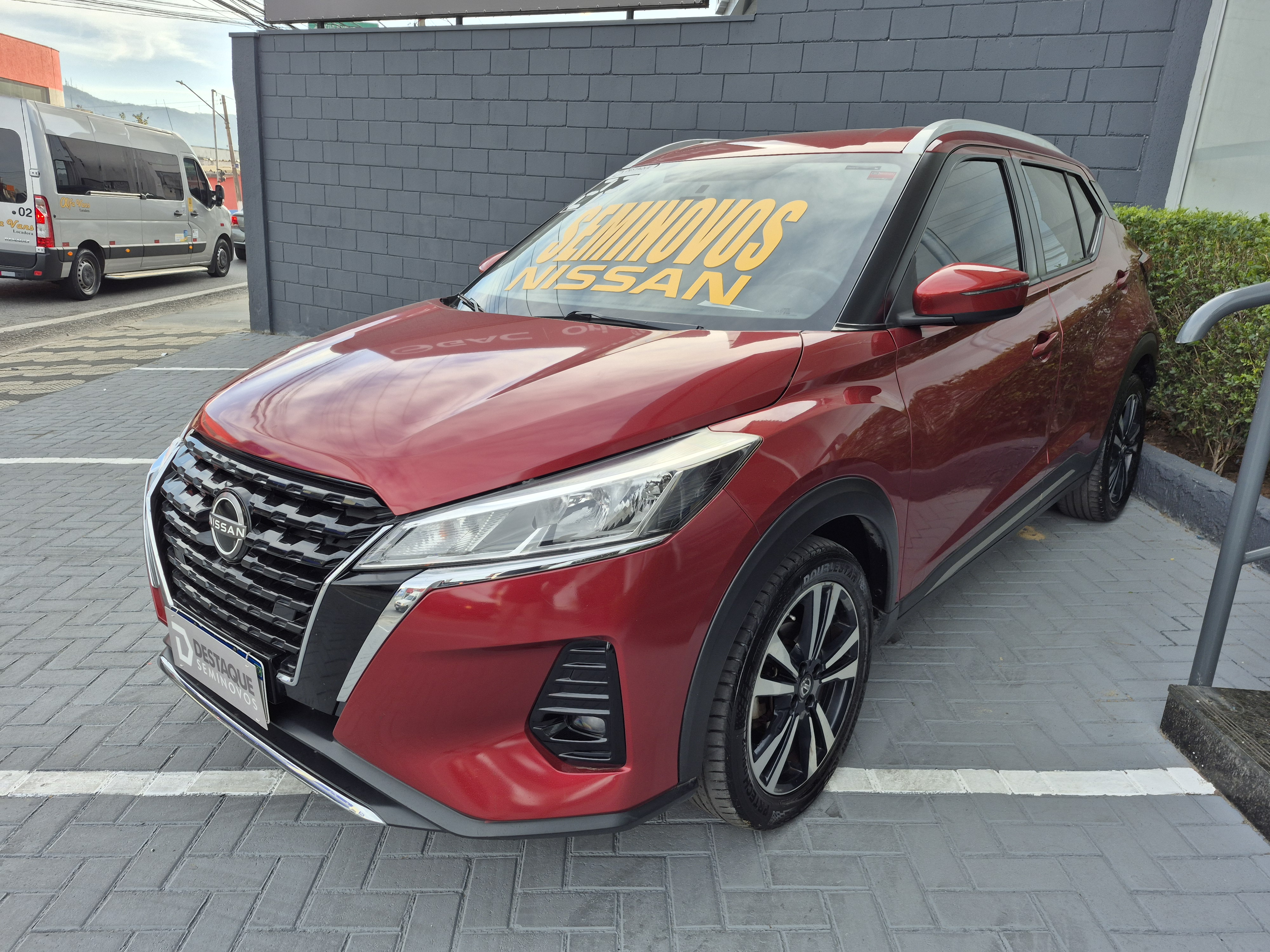 NISSAN KICKS