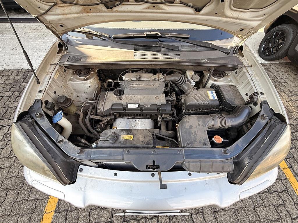 Hyundai Tucson - 2.0 MPFI GL 16V 142CV 2WD GASOLINA 4P AUTOMÁTICO