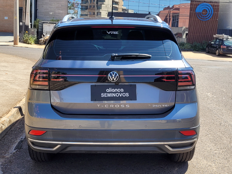 T-CROSS 1.4 250 TSI TOTAL FLEX HIGHLINE AUTOMÁTICO