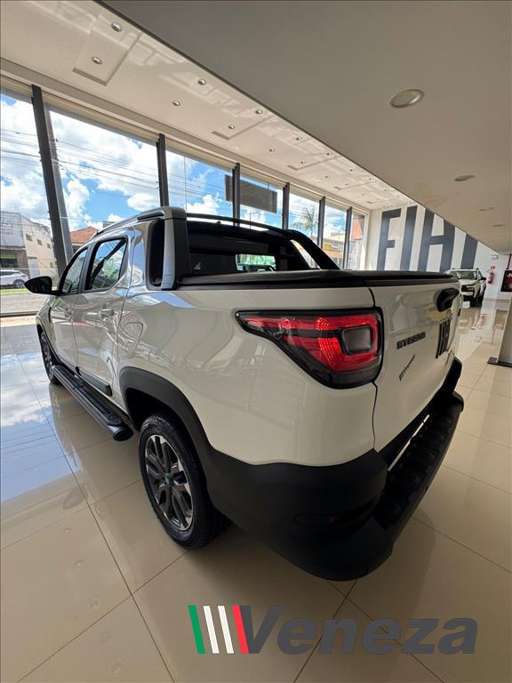 STRADA 1.0 TURBO 200 FLEX ULTRA CD CVT6