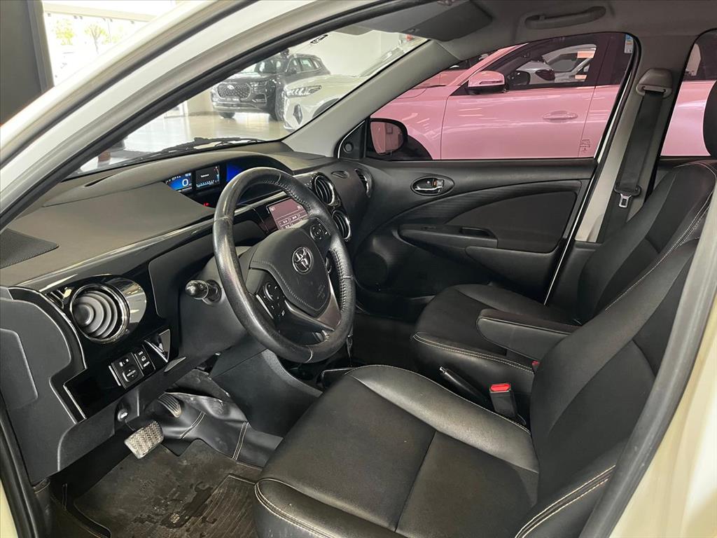 ETIOS 1.5 XLS 16V FLEX 4P AUTOMÁTICO