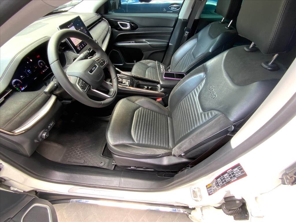 Jeep-COMMANDER-1.3 T270 TURBO FLEX LIMITED AT6