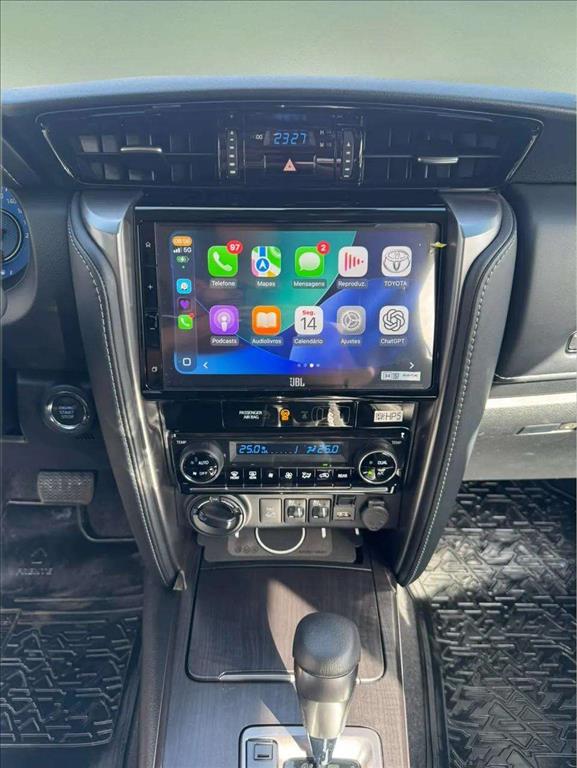 HILUX SW4 2.8 D-4D TURBO DIESEL SRX PLATINUM 7L 4X4 AUTOMÁTICO6