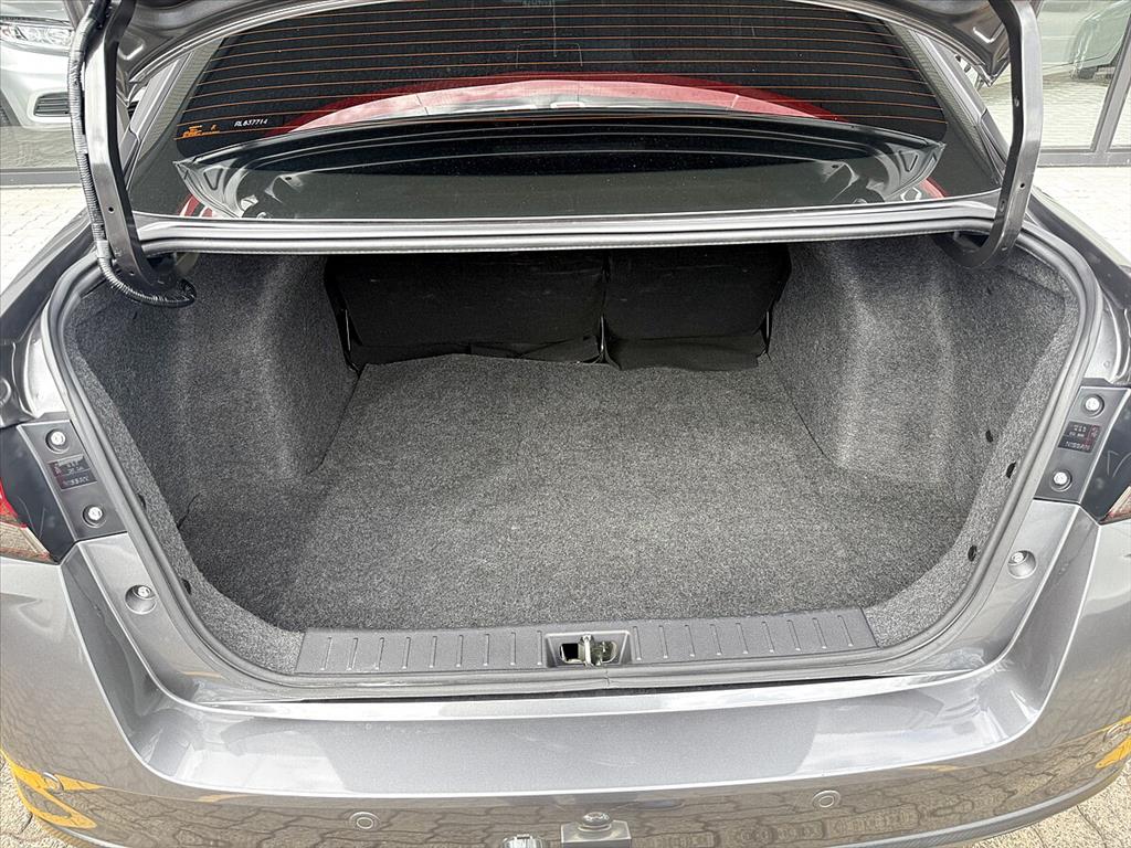 Nissan Versa - 1.6 16V FLEX ADVANCE XTRONIC