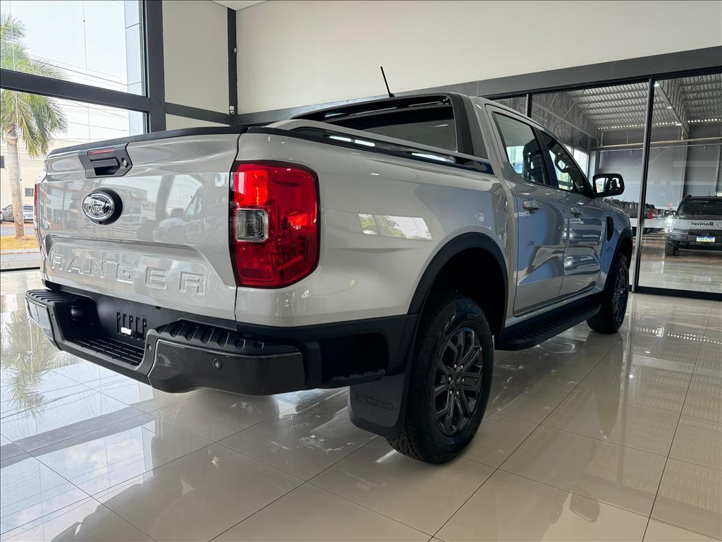 RANGER 2.0 TURBO DIESEL CD BLACK 4X2 AUTOMÁTICO3
